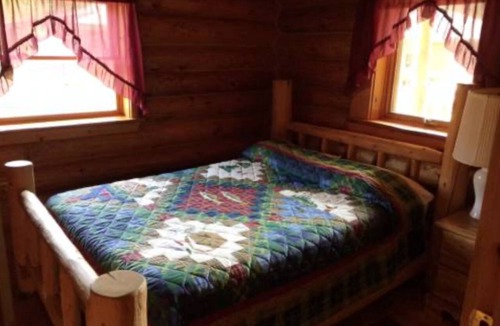 Drummond Cabin | Papins Resort Cabin #7