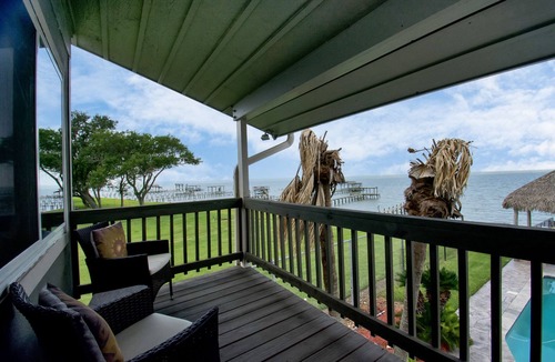 Bacliff House | Paradise Home