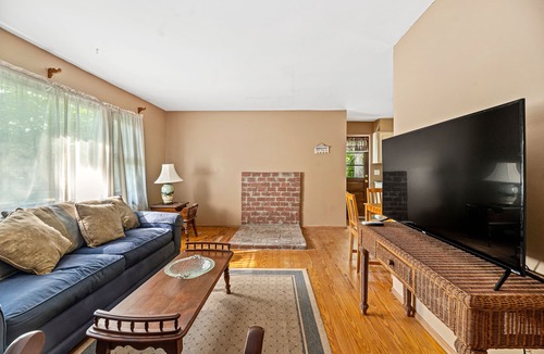 Southold Cottage | Paradise Shores Beach Cottage | Cottage in Southold near private beach