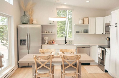 Park Point House | Park Point Carriage Home