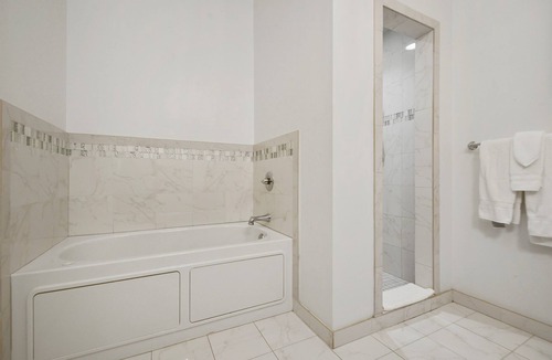 Treme Hotel | Parkside Villas, 6 Historic Guest Houses, Sleep 26