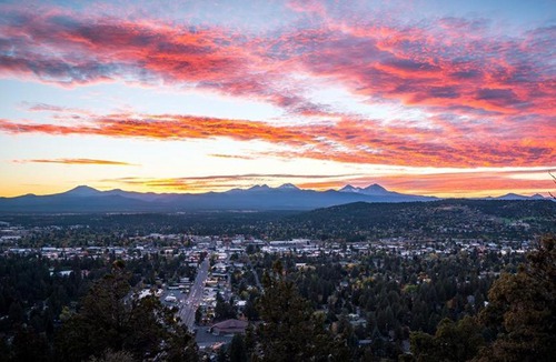 Mountain View District House | Parkview