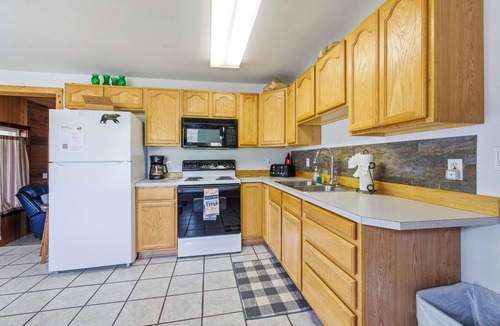 Pacific City House | PC Beach Cottage- affordable cabin quick to beach