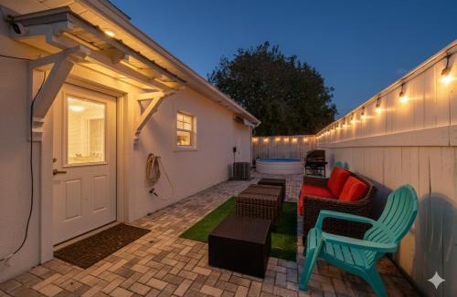 Laguna Beach House | PCB Beach Paradise, Steps to SAND, Sleeps 8