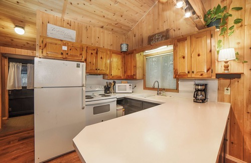 Long Lake Cottage | Peaceful 3-Bedroom Getaway on Loon Lake – Paddle, Hike, Unwind