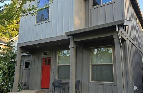 Morningside House | Peaceful 3-Bedroom Home - Private Room or Full Home