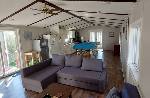 Dassel Cabin | Peaceful and comfortable lake cabin on Wolf lake