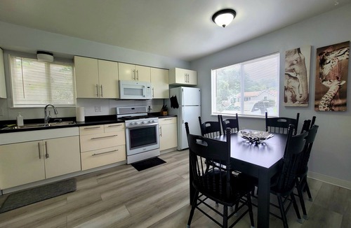 Ypsilanti House | Peaceful and Cozy 3 Bedroom Home