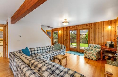 Gearhart House | Peaceful Cottage