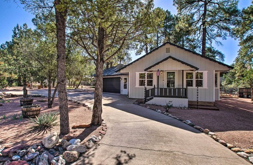 Payson Cottage | Peaceful Deck + Fire Pit: Payson Home!