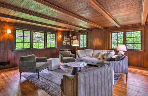 Carver House | Peaceful + Elegant Cottage w/Riverside View