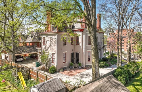 East Walnut HIlls Apartment | Peaceful Hideaway 7min to Downtown
