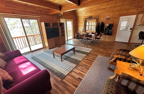 Gordon Cabin | peaceful Northwoods retreat on quiet Crystal Lake