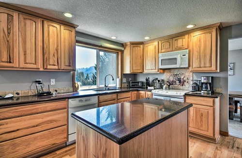 Washougal House | Peaceful, Pet-Friendly Washougal Paradise!