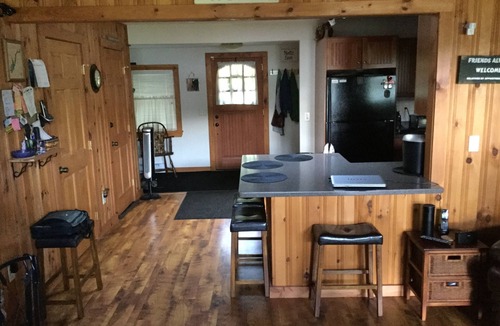 Day House | Peaceful relaxing getaway on the Great Sacandaga Lake.