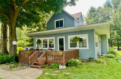 Benton Harbor House | Peaceful River House steps to River! House equipped for children!