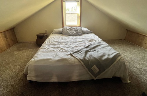Rochester Hills House | Peaceful Rochester Home, Quiet and Charming!
