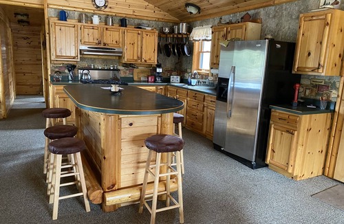McMillan Cabin | Peanut Gallery where memories are made. Now with high-speed internet!