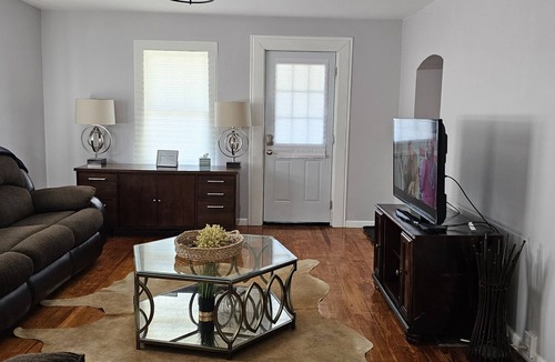Greeneville House | Pearl St. Hideaway 2br house with Gameroom