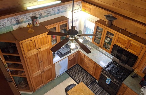 Chauvin Cabin | Pelican's View Lodge- Boat Launch- Trailer Parking- Lights for night fishing