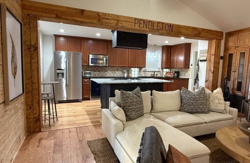 Conroe House | Pendleton Lodge | Bring Your Boat | Near Lake Conroe