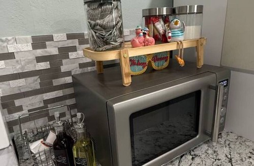 Parsuns To Cocoa Beach House | Penguins on the Beach | 2BR Steps to Beach & Downtown w/pool | Unit A