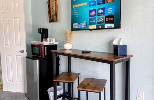 Rapid River Hotel | Peninsula Point Lodge