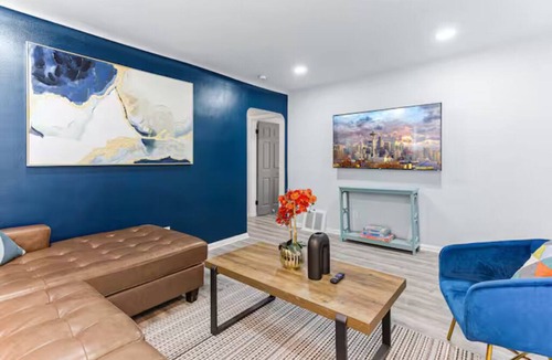 Ecorse House | Perfect 4-bedroom house with AC in pleasant Ecorse