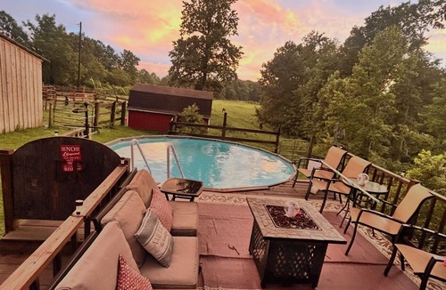 Jamestown Cabin | Perfect cabin centrally located to Big South Fork and Pickett Park. SXS FRIENDLY