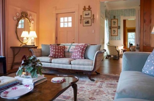 Dowagiac House | Perfect Countryside English Farmhouse on 3 acres with hot tub.