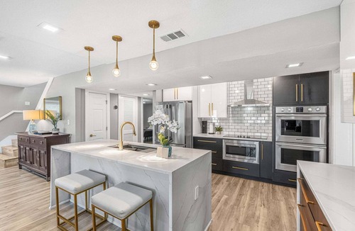Merritt Island House | Perfect Group Getaway W/Heated Pool & Outdoor Patio! 🌅