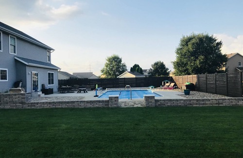 Granger House | Perfect House for GameDay! (Heated In-Ground POOL!)