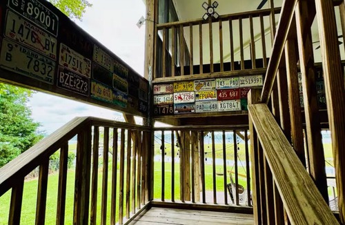 Mobile House | Perfect waterfront home on Dog River, Mobile, AL. Bring your boat!