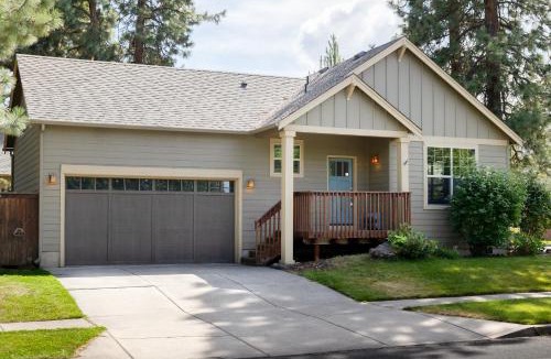 Southwest Bend House | Pet-Friendly - Bend Sanctuary for 6