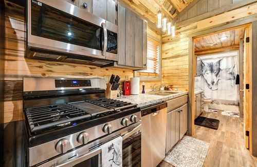 Broken Bow Cottage | Pet-friendly Broken Bow Cabin Near Lukfata Creek!