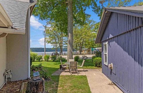 Newaygo House | Pet-friendly Cabin with Dock, Firepit, BBQ