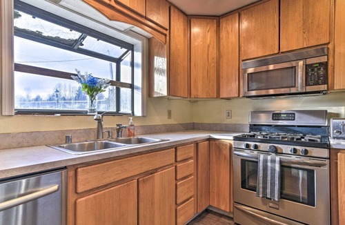 La Center House | Pet Friendly Country Home Near Casinos