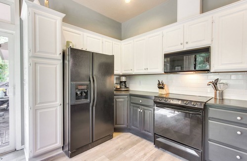 Springfield Cottage | Pet-friendly Home w/Yard, 2 Mi to Autzen Stadium