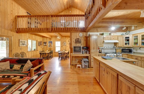 Fort Klamath House | Pet-Friendly House w/Deck: Near Crater Lake!