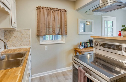 New Warrington House | Pet-Friendly Pensacola Home Close to Beaches & Fun