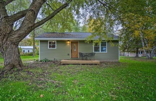 Alanson House | Pet-Friendly Petoskey Area Cabin, Walk to River!
