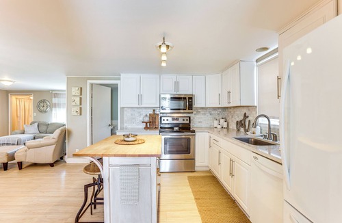 Harrison House | Pet Friendly w/Yard: 1 Mi to Wilson State Park