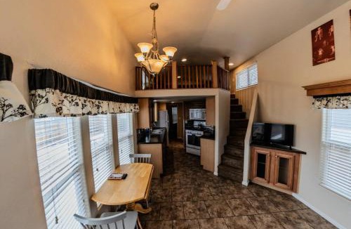 Moab House | Petroglyph Point Cabin #17