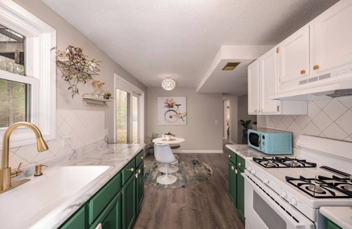 Acme House | Pets~Trails~Beaches~10mins to TC~2 Person Suite