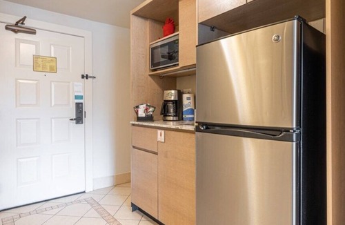 Desert Ridge Apartment | Phoenix | Desert Hideaway | Golf & Resort Pool
