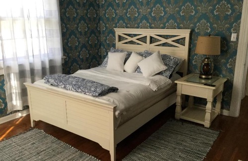 Colonial Heights Bed & Breakfast | Picardat Corner