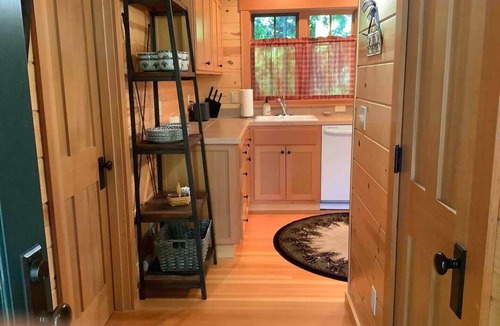 McKenzie Bridge Cabin | Picturesque McKenzie River Cabin - Log Cabin Inn #1