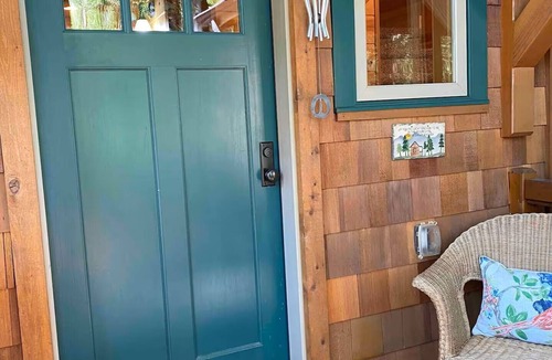McKenzie Bridge Cabin | Picturesque McKenzie River Cabin - Log Cabin Inn #1