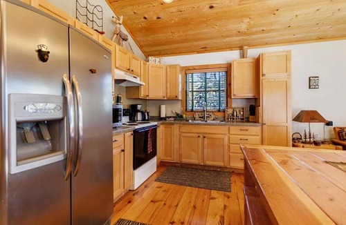 Mercer Cabin | Pine Forest Hideaway