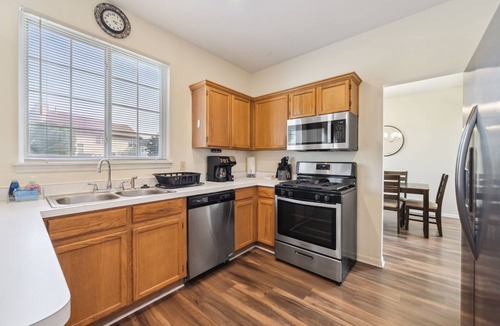 Fox Valley House | Plainfield FHS Rental - Metcalf Ct